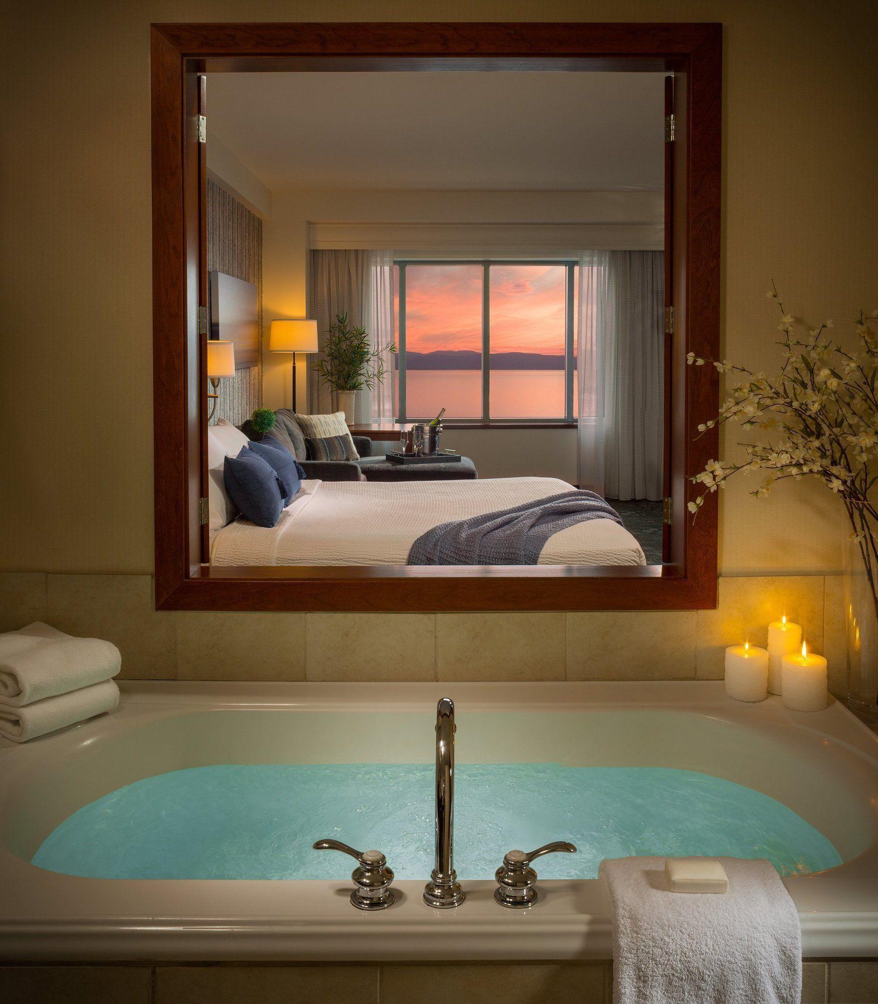 Отель Courtyard Burlington Harbor Экстерьер фото