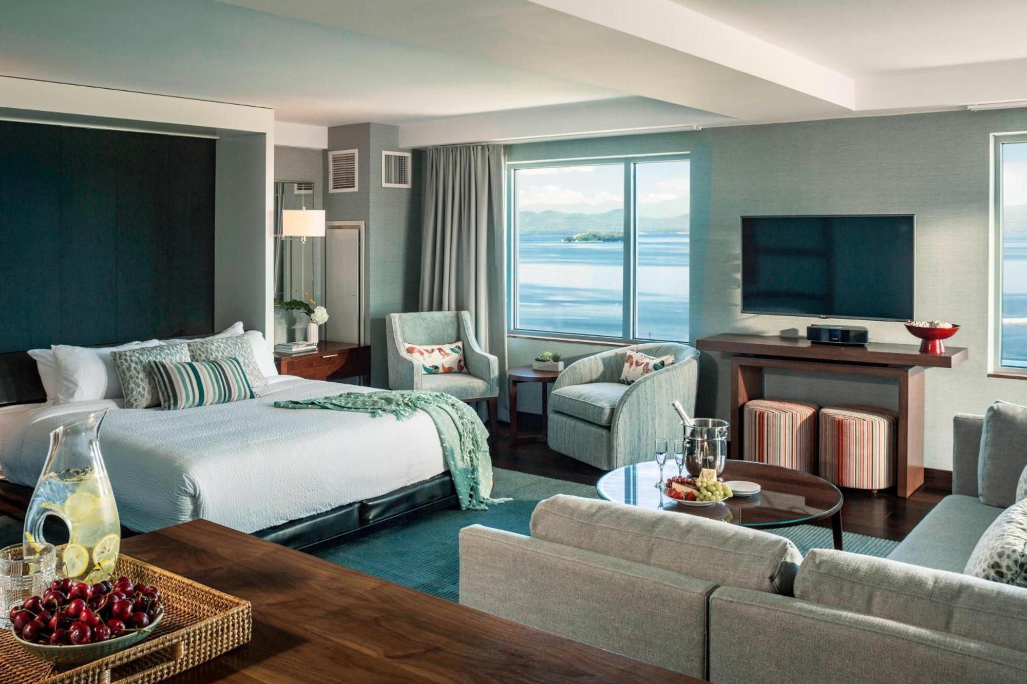 Отель Courtyard Burlington Harbor Экстерьер фото