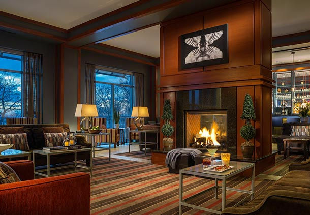 Отель Courtyard Burlington Harbor Экстерьер фото